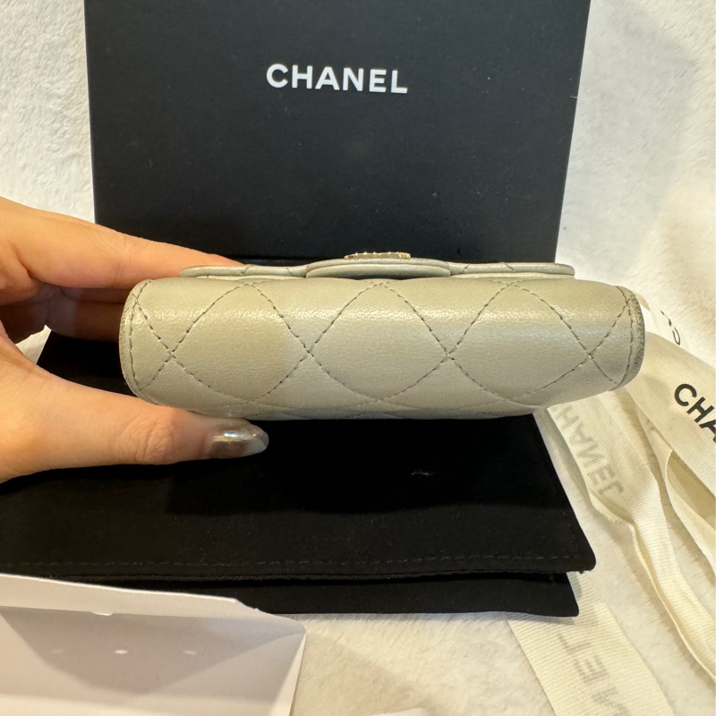 CHANEL 小羊皮 短夾 灰綠色-11