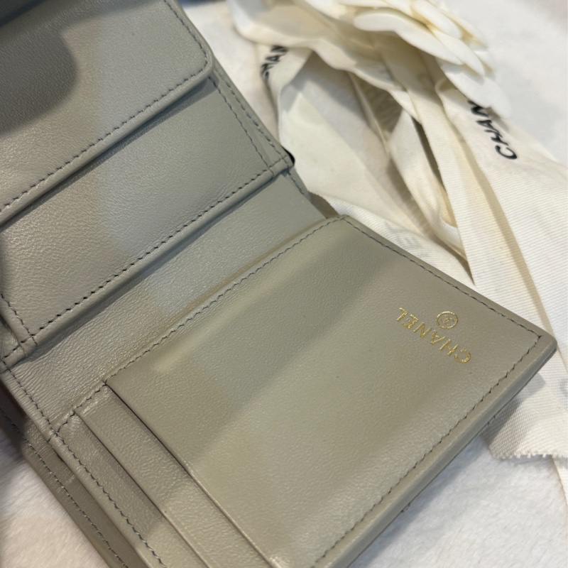 CHANEL 小羊皮 短夾 灰綠色-19