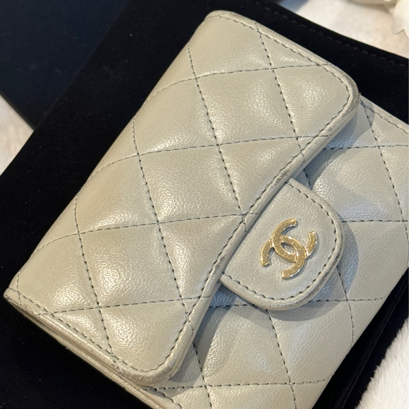 CHANEL 小羊皮 短夾 灰綠色-22