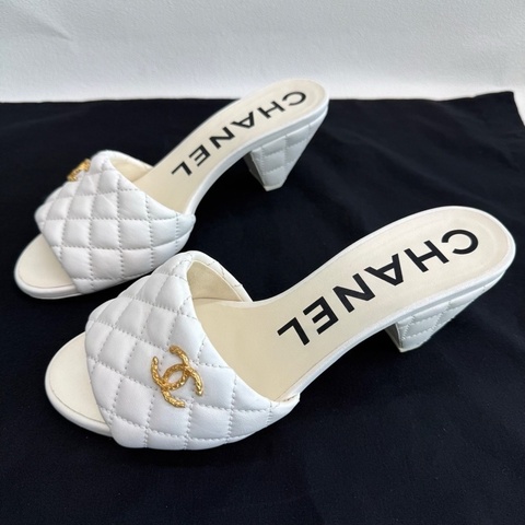 CHANEL香奈兒 羊皮革高跟 米白色菱格紋皮質  37.5碼