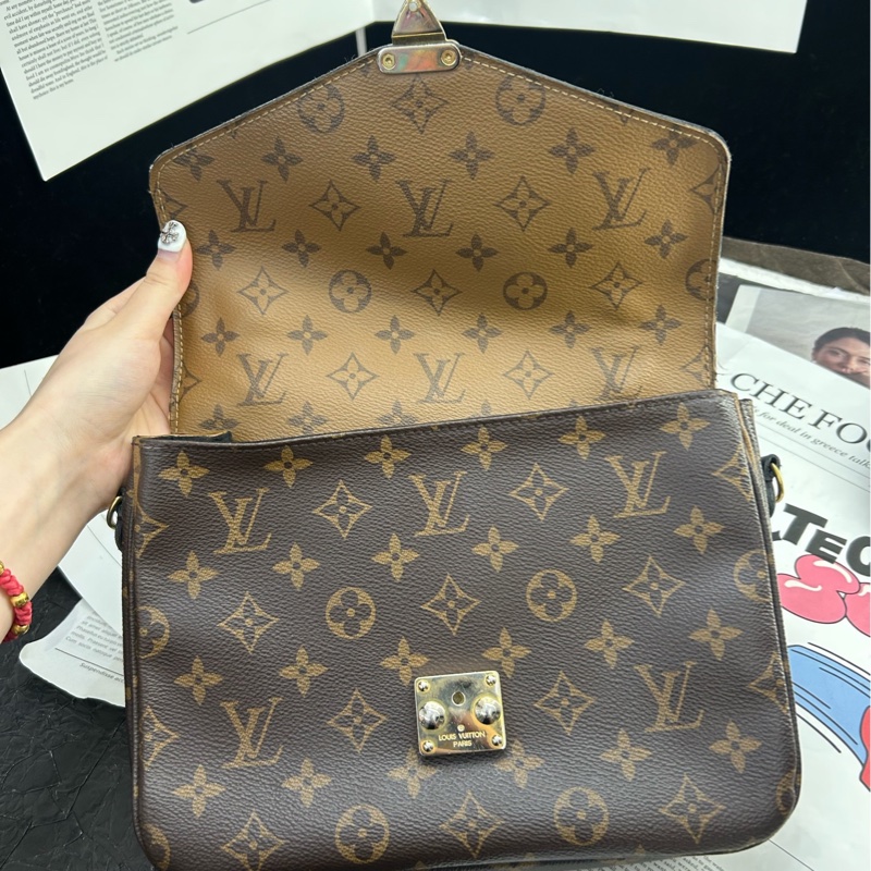 95新LV路易威登 老花拼色郵差包 18年編碼 附件：肩帶 防塵袋-4