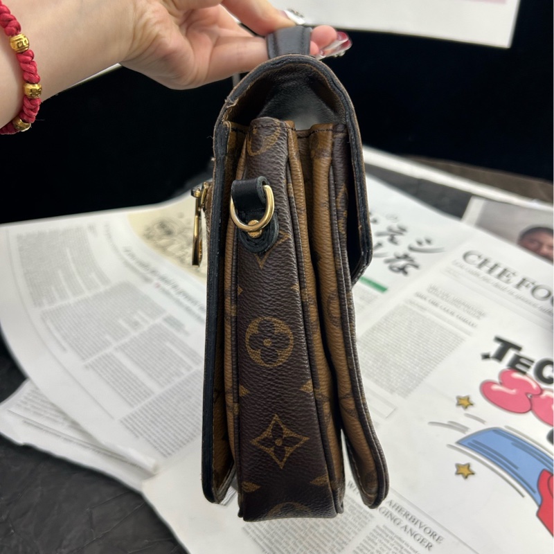 95新LV路易威登 老花拼色郵差包 18年編碼 附件：肩帶 防塵袋-5