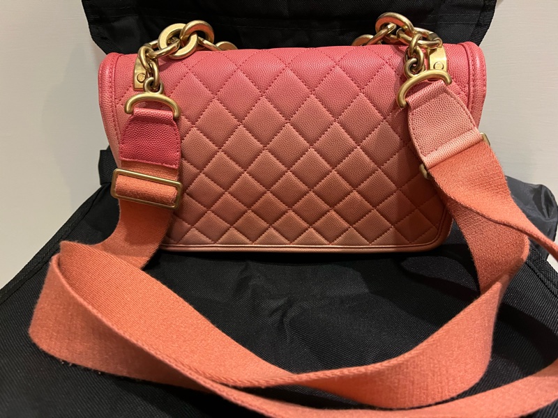 香奈兒粉紅漸層口蓋包 sunset on the sea bag-11