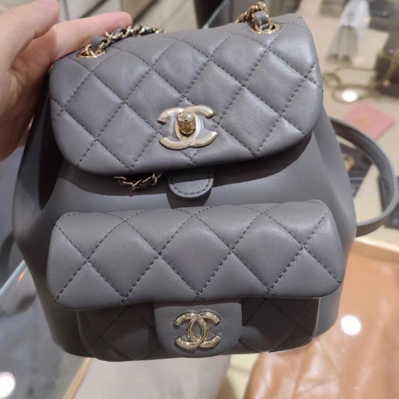 #全配🈶購證 #閒置帶膜✨ 香奈兒灰色Duma小號 雙肩包-3