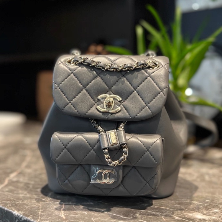 #全配🈶購證 #閒置帶膜✨ 香奈兒灰色Duma小號 雙肩包-7