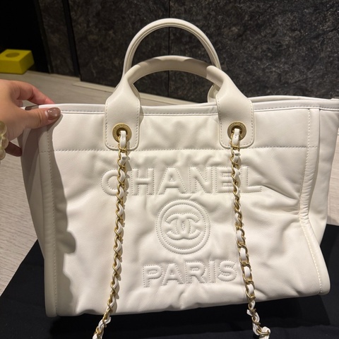Chanel 皮革沙灘包 白色 小號