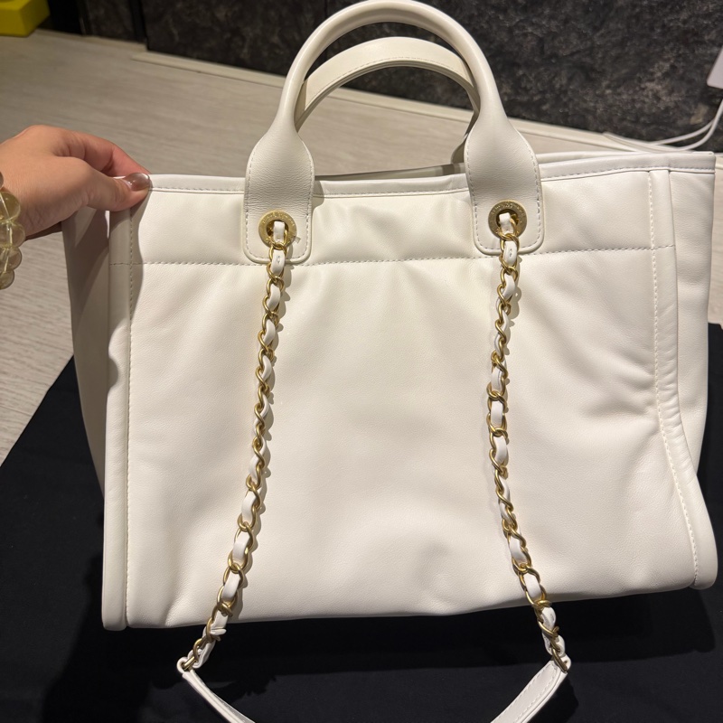 Chanel 皮革沙灘包 白色 小號-1