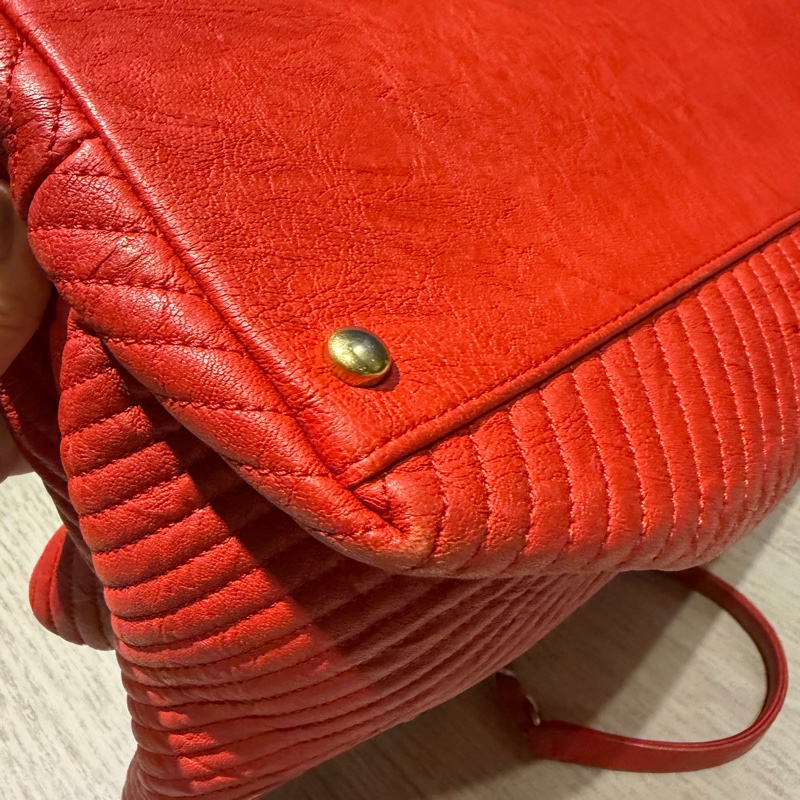 Chanel 紅金山形紋托特包肩背包-17