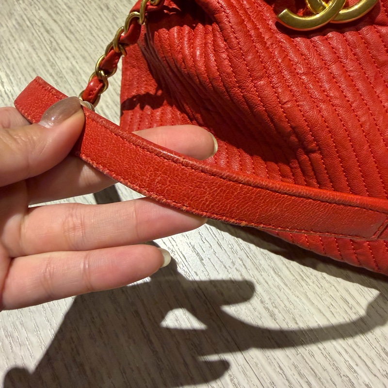 Chanel 紅金山形紋托特包肩背包-19