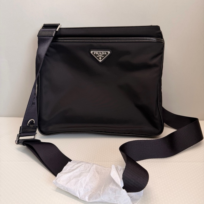 普拉達/Prada 經典男包單肩斜挎包 黑色-1