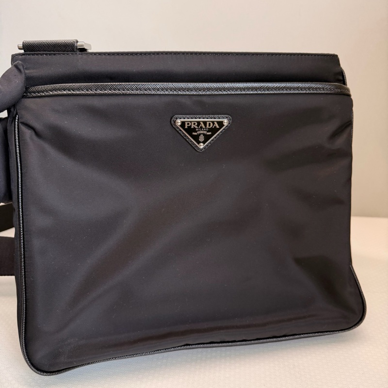 普拉達/Prada 經典男包單肩斜挎包 黑色-3
