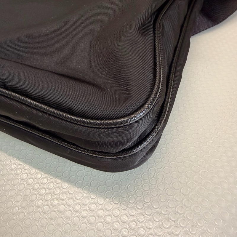 普拉達/Prada 經典男包單肩斜挎包 黑色-8