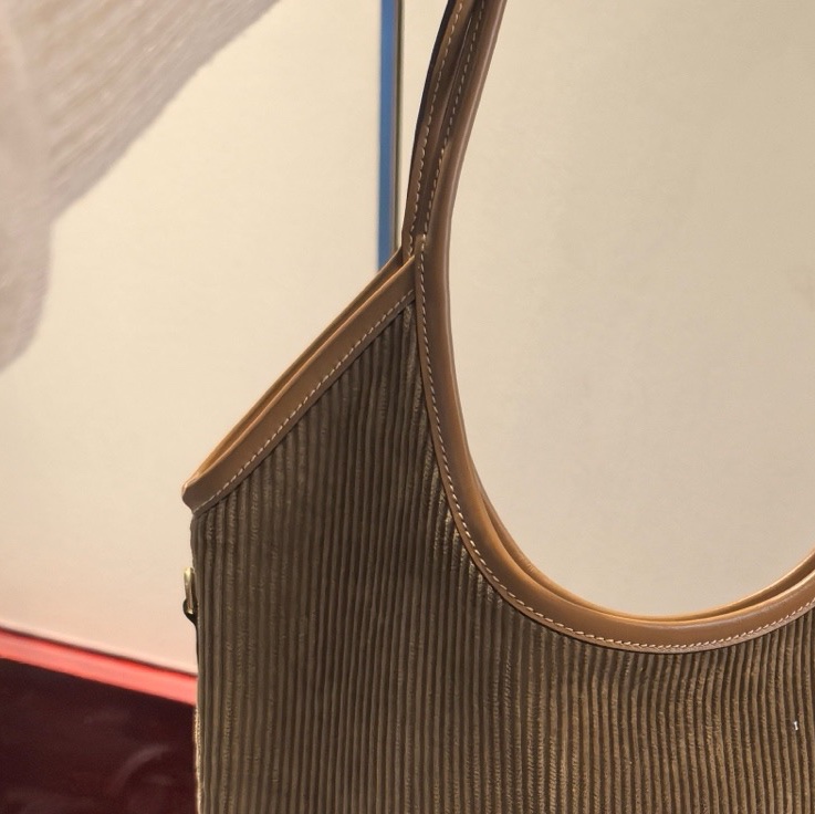 MiuMiu繆繆 IVY燈芯絨托特-1