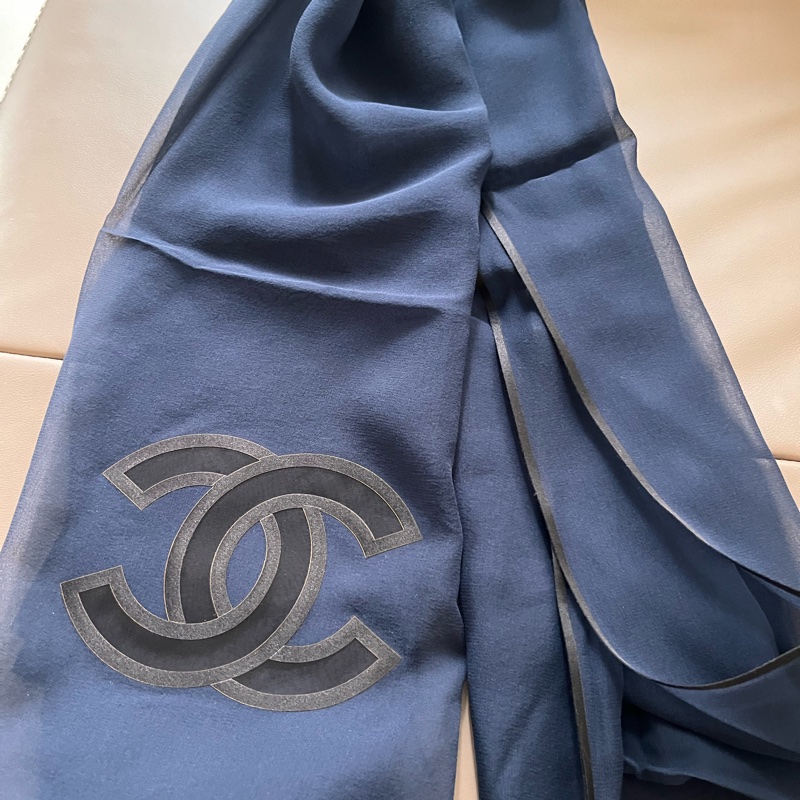 CHANEL 深黑藍色絲巾-1