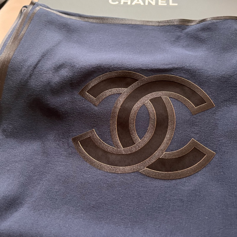 CHANEL 深黑藍色絲巾-3