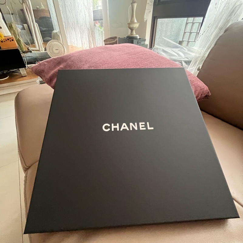 CHANEL 深黑藍色絲巾-13