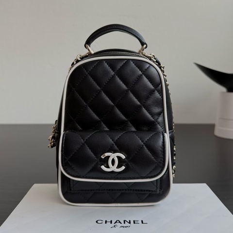CHANEL香奈兒25P新款熊貓包/黑白漫畫小書包