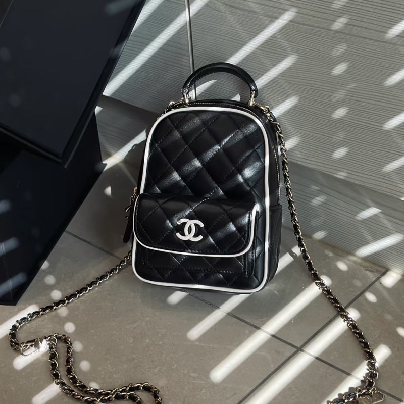 CHANEL香奈兒25P新款熊貓包/黑白漫畫小書包-11