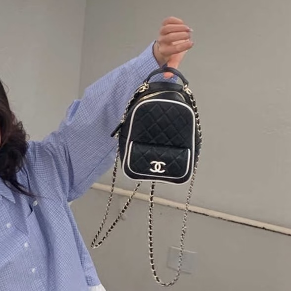 CHANEL香奈兒25P新款熊貓包/黑白漫畫小書包-38