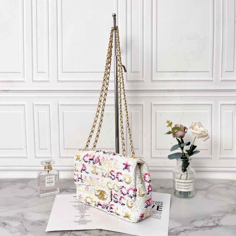 Chanel 24C coco彩虹字母亮片cf 走秀限量款小號肩背斜背包 芯片款21×8×14cm 99新配件盒子 塵袋-3