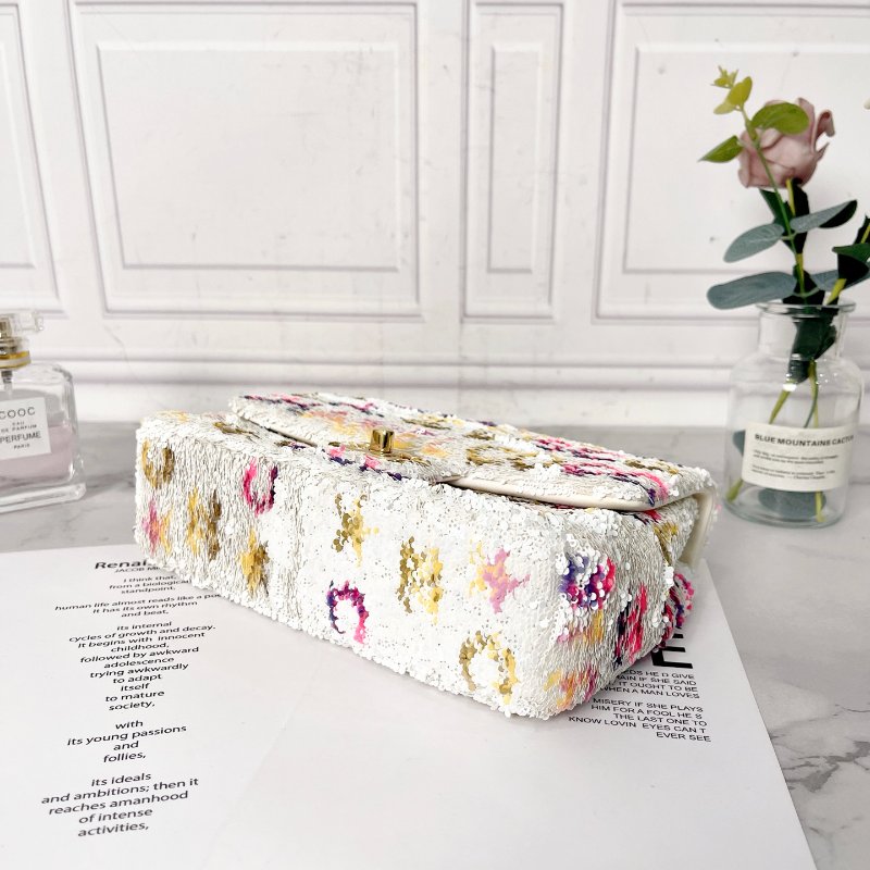 Chanel 24C coco彩虹字母亮片cf 走秀限量款小號肩背斜背包 芯片款21×8×14cm 99新配件盒子 塵袋-8