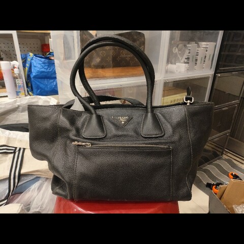 Prada 黑色荔枝紋真皮兩用托特包｜手提肩背皆可｜大容量通勤包
