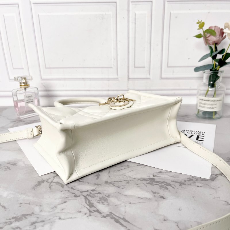 ️Dior book奶白色金扣新款 mini tote斜背手提包 21.5×7.5×13cm 98新配件塵袋 肩帶-6