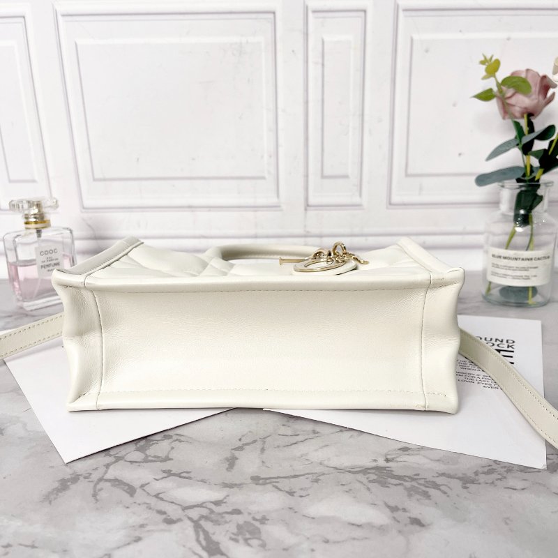 ️Dior book奶白色金扣新款 mini tote斜背手提包 21.5×7.5×13cm 98新配件塵袋 肩帶-7
