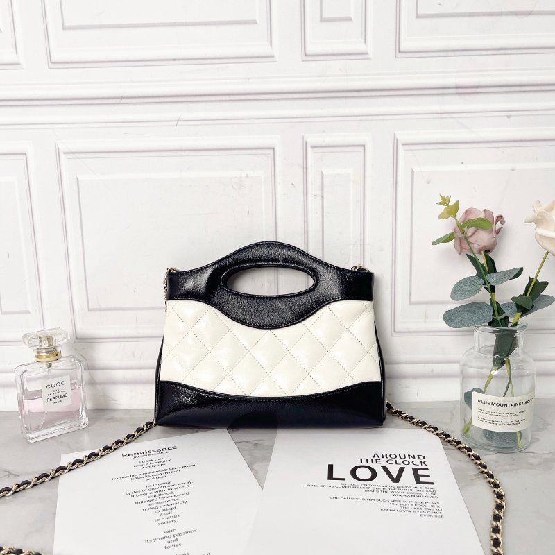 CHANEL 24B黑白熊貓拼色31Bag nano肩背斜背手提包 20.5×3.5×17cm 98新配件塵袋-7