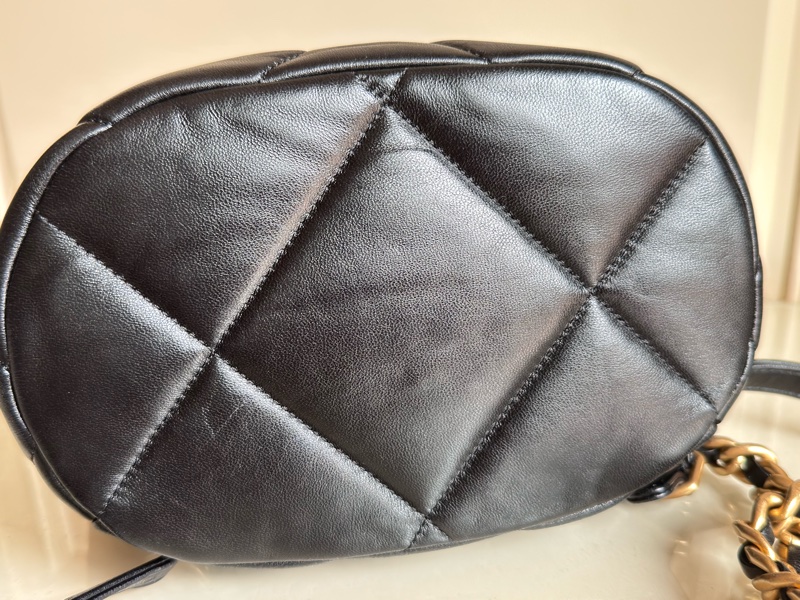 CHANEL 19後背包-5