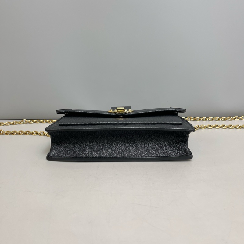 Louis Vuitton 路易威登 Vavin 黑金全皮壓紋WOC 鏈條包-4