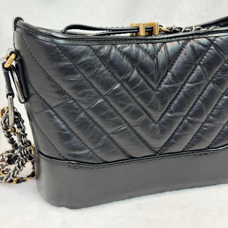 CHANEL Gabrielle Small Size V紋小號黑色流浪包 XC382-2