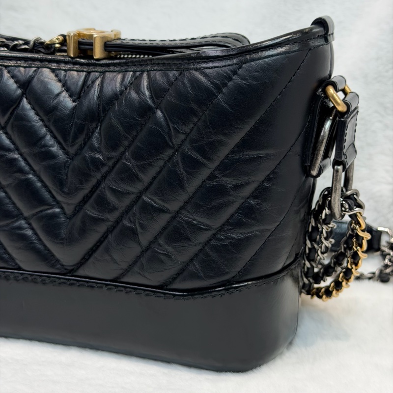 CHANEL Gabrielle Small Size V紋小號黑色流浪包 XC382-6