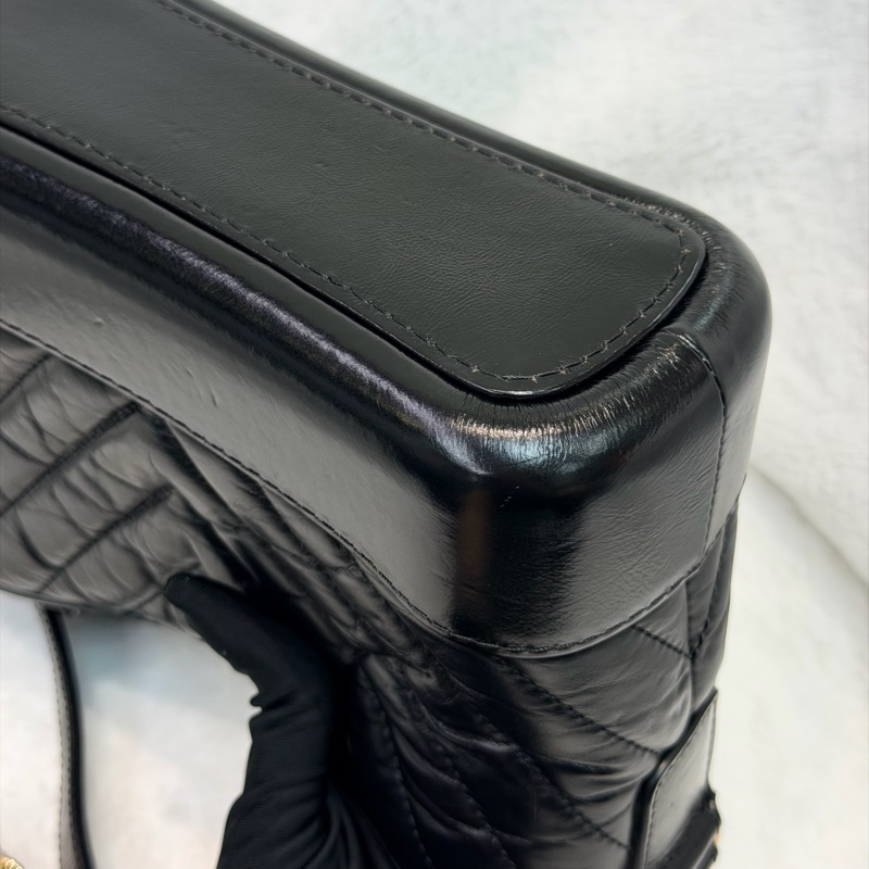 CHANEL Gabrielle Small Size V紋小號黑色流浪包 XC382-17