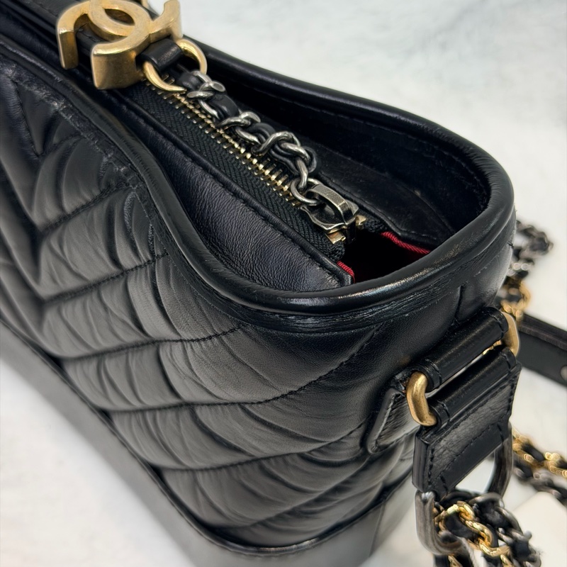 CHANEL Gabrielle Small Size V紋小號黑色流浪包 XC382-19