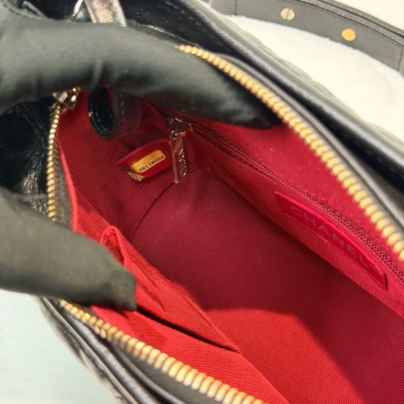 CHANEL Gabrielle Small Size V紋小號黑色流浪包 XC382-22