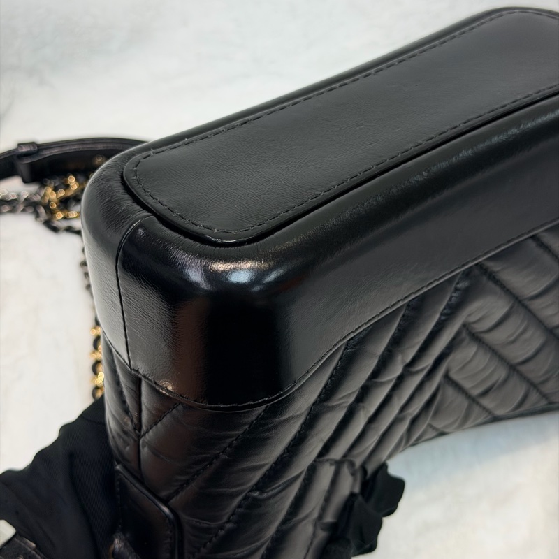 CHANEL Gabrielle Small Size V紋小號黑色流浪包 XC382-48