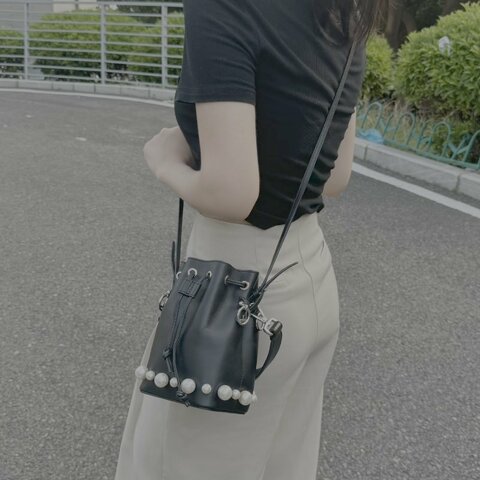 FENDI MonTresor.迷你黑銀珍珠 抽繩水桶水桶包 12*18*10 98新配件塵袋