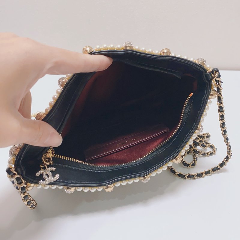 Chanel 黑色全皮珍珠鑽球晚宴包 21x3x15cm  98新配件塵袋-9