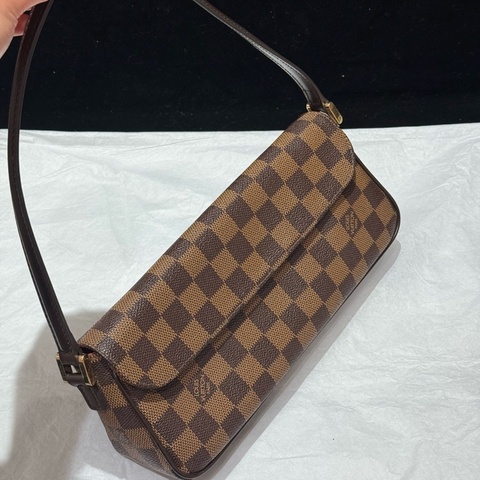 Louis Vuitton 棋盤格法棍包 全球限量款 集合了棋盤格、腋下包