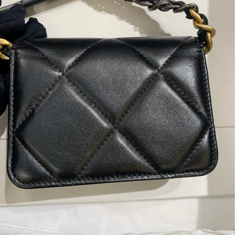 香奈兒 19woc黑金小廢包 芯片款 22年 4*28。-4