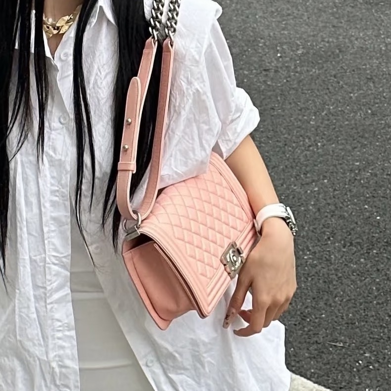 公主限量款👑Chanel香奈兒櫻花粉金宮廷編織滾邊款中號Leboy25單肩斜挎包-1