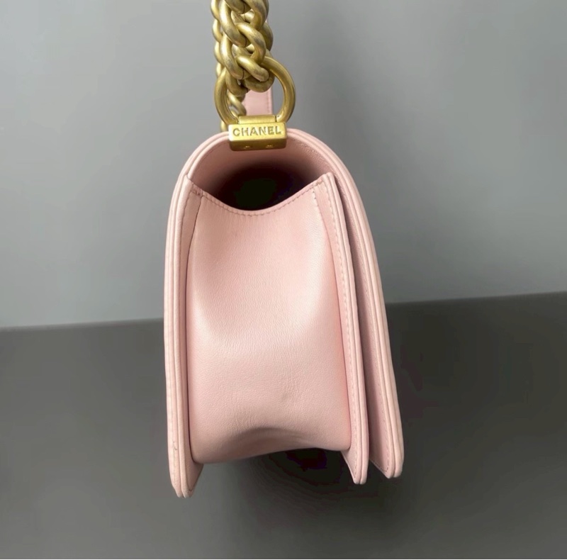 公主限量款👑Chanel香奈兒櫻花粉金宮廷編織滾邊款中號Leboy25單肩斜挎包-9