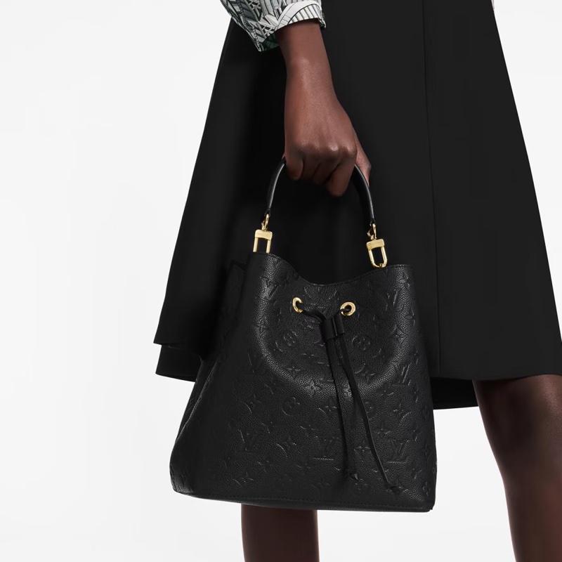 實用百搭款✨超耐用💕Lv路易威登黑色金扣全皮老花壓紋neonoe中號水桶包手提肩背包-2