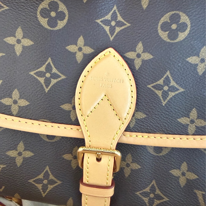 二手Louis Vuitton老花Diane法棍手提側背斜背包M45985-1