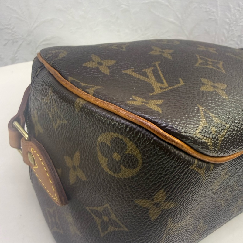 Louis Vuitton Blois Crossbody Bag-4