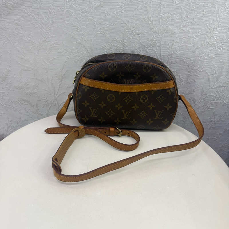 Louis Vuitton Blois Crossbody Bag-9