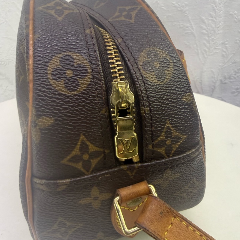 Louis Vuitton Blois Crossbody Bag-13