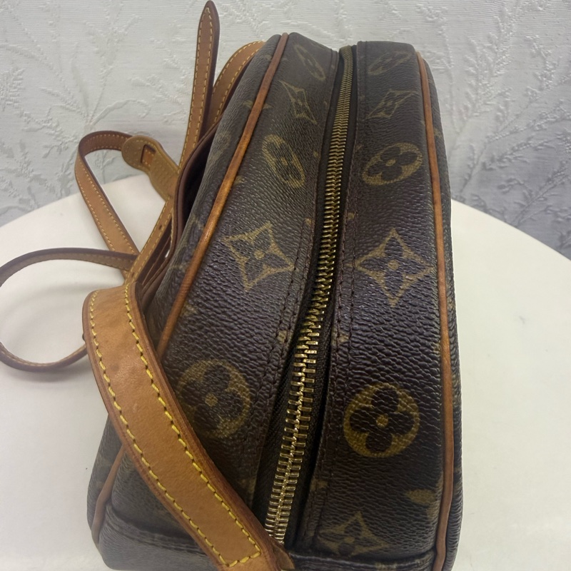 Louis Vuitton Blois Crossbody Bag-17