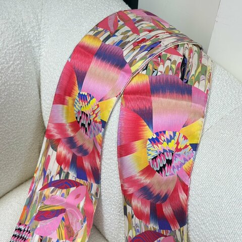 HERMES 日式手製雲石紋綢長絲巾